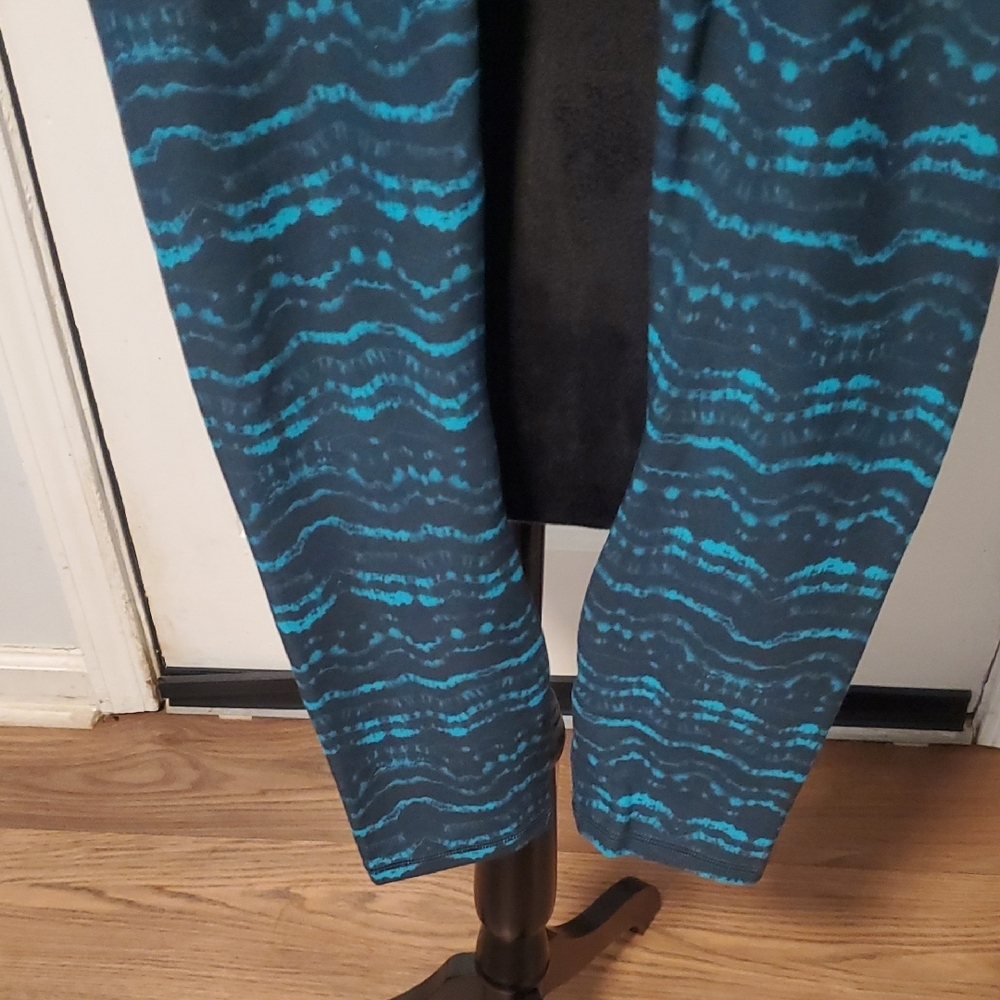 Fabletics Blue Patterned Women's Active Leggings - image 6